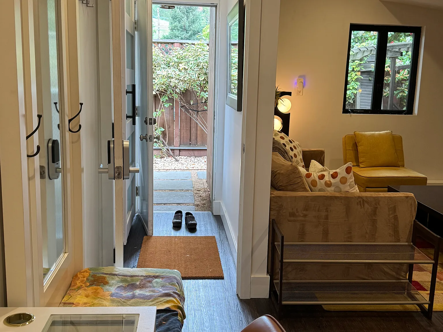 1 bed, 1.5 bath, 2702 sqft, $2,700 — Photo 4