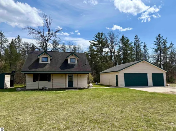 11164 N Merrillville Rd, Irons, MI 49644