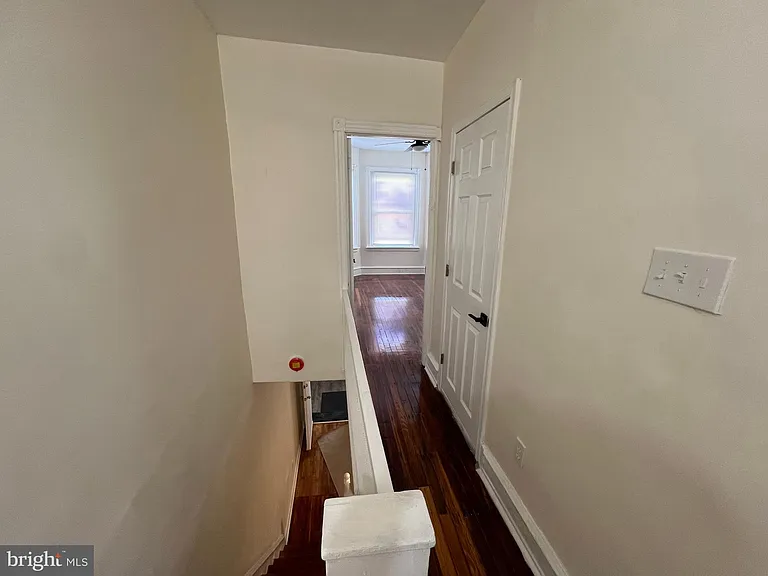 254 W Sheldon St — Photo 14