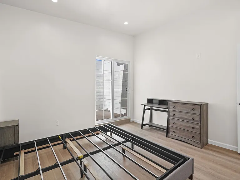 10327 Vanalden Ave — Photo 15