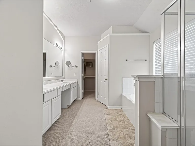 6506 Signal Point Ln — Photo 12