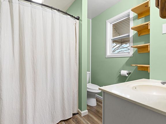 5th image of 15740 N Highway 7