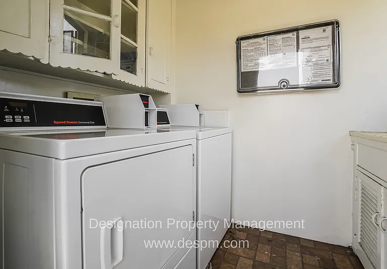 4619 1/2 Eagle Rock Blvd — Photo 19