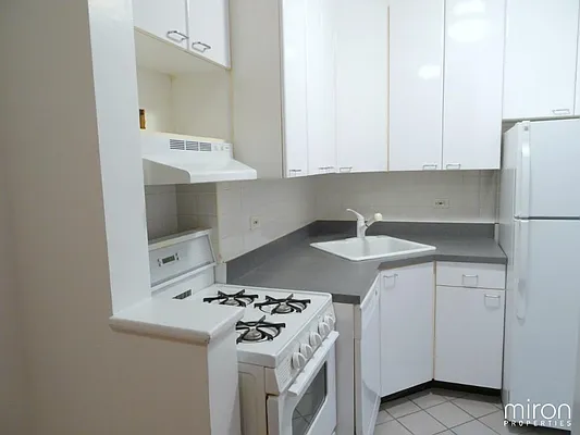 Rented by Miron Properties | media 4