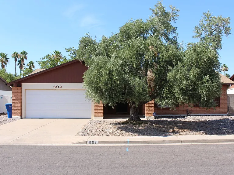 602 W Kilarea Ave — Photo 1