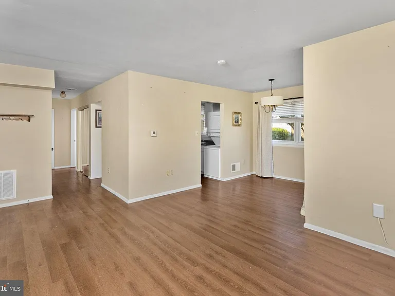 14 Florence Tollgate Pl #4 — Photo 4
