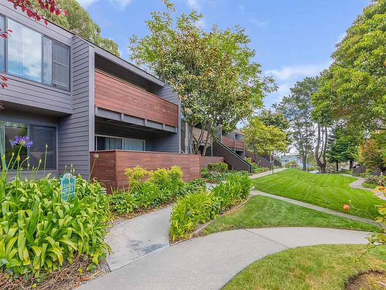 The Hilltop - Student Housing — Photo 9