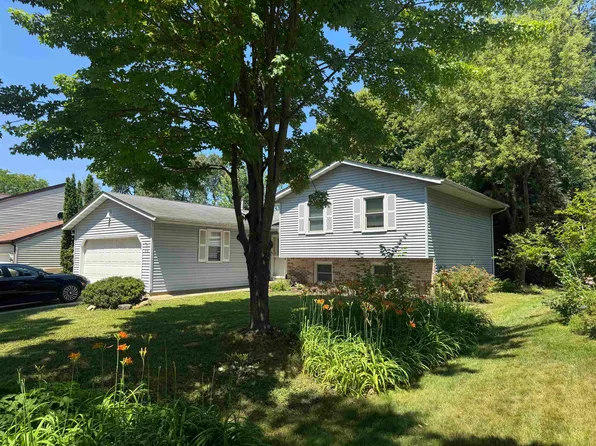 518 Seven Nations Dr, Madison, WI 53713