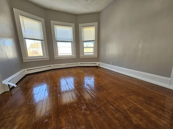 119 Newbury St, Brockton, MA
