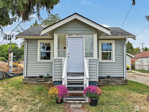 12205 44th Avenue S, Tukwila, WA 98178