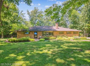 16831 Bell Creek Ln, Livonia, MI