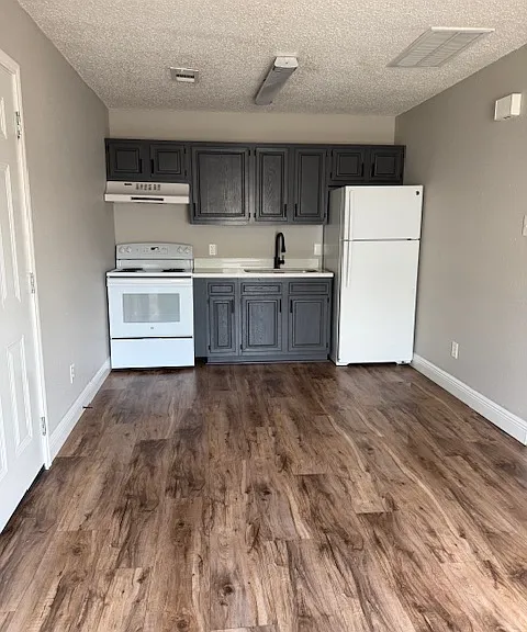 1845 McFaddin St #6 — Photo 3
