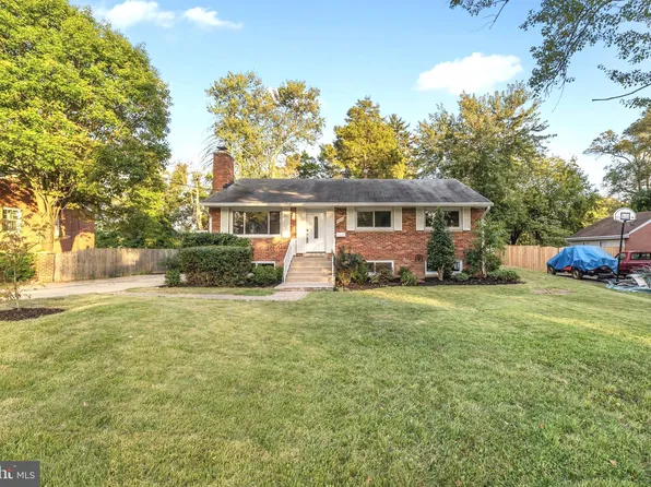 3305 Nevius St, Falls Church, VA 22041