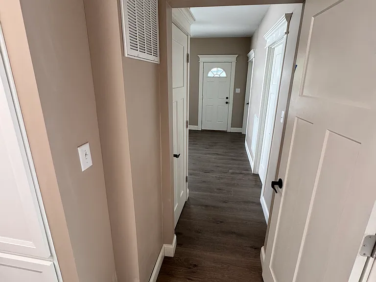 452 W Adams St #1 — Photo 15