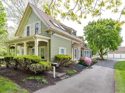 988 Hillside St, Milton, MA, 02186