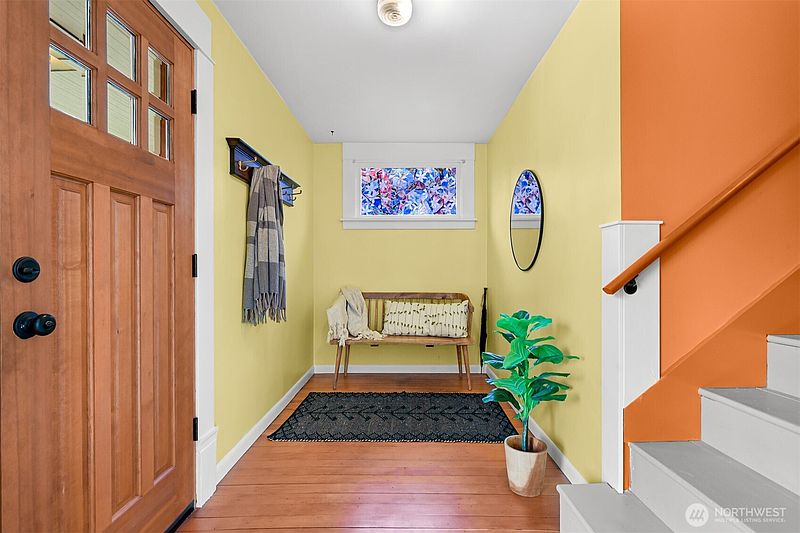 3rd image of 2518 Elm Street