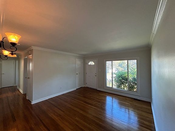 4th image of 5305 Stokes Ln
