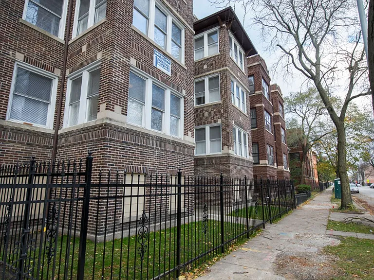 7240 S Yates Blvd — Photo 14