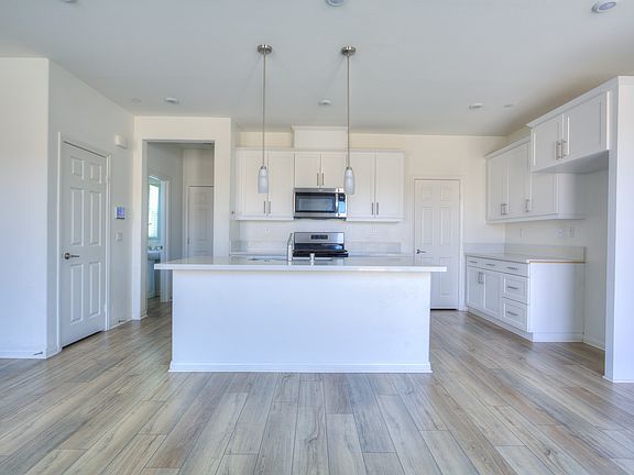 5th image of 202 Bonita Ln