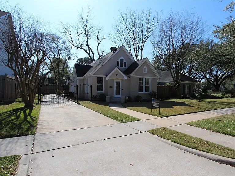 3127 Rice Blvd — Photo 1