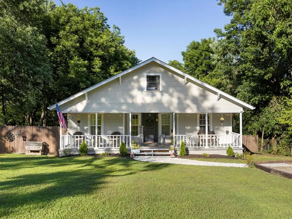 347 Hudson St, Rossville, GA 30741