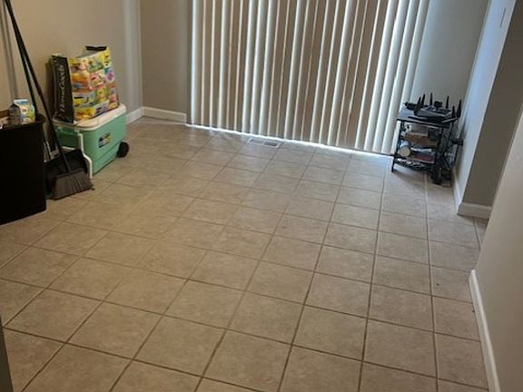 4th image of 243 Amberwood Ct