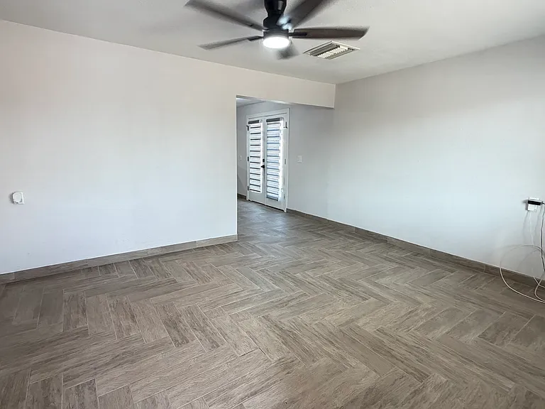 244 E Spring St — Photo 14