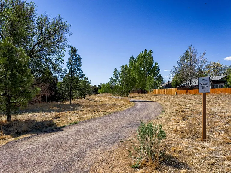 658 Wild Ridge Cir — Photo 47
