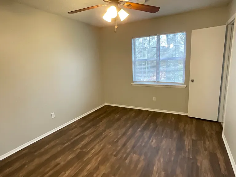 1107 N St — Photo 6