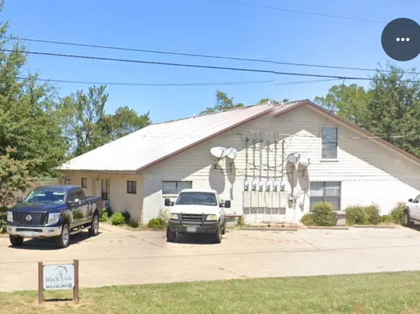 800 Blackjack St APT 3, Winnsboro, TX 75494
