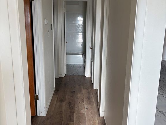 5th image of 604 Steakley St