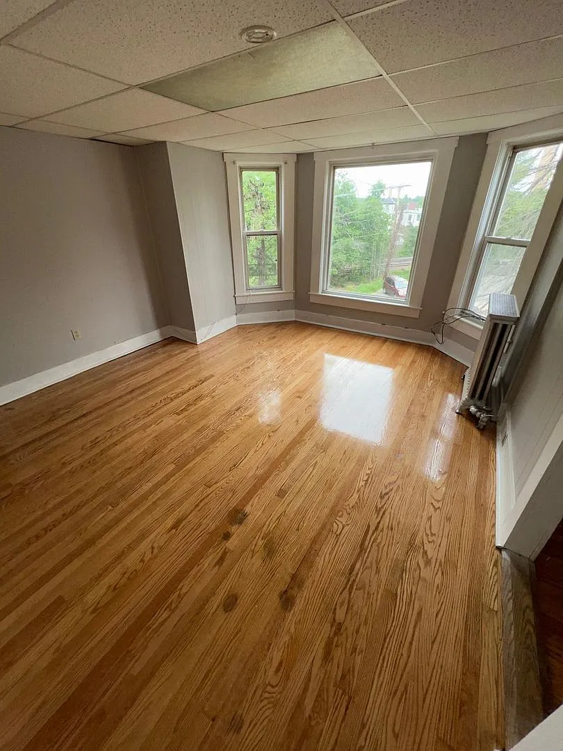 39 cottage st — Photo 1