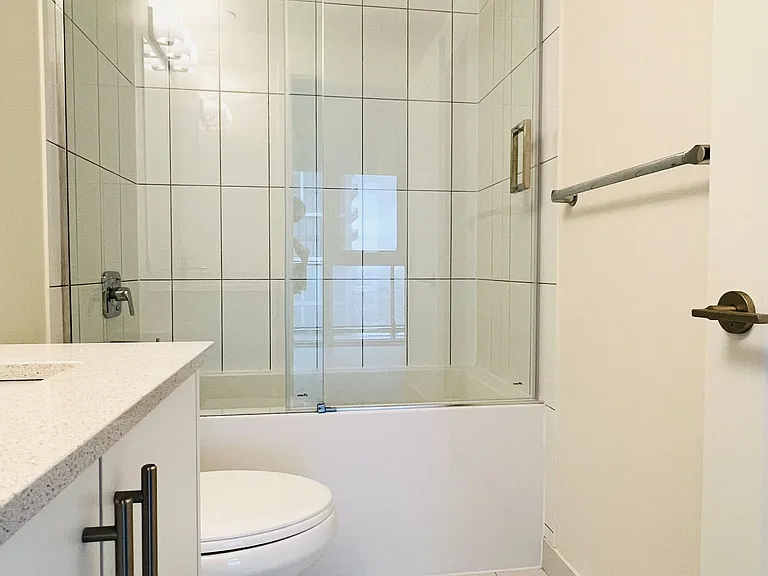 9000 Jane St #2102 — Photo 21