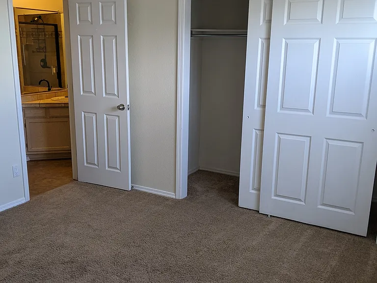 2900 Vista Del Rey NE — Photo 11