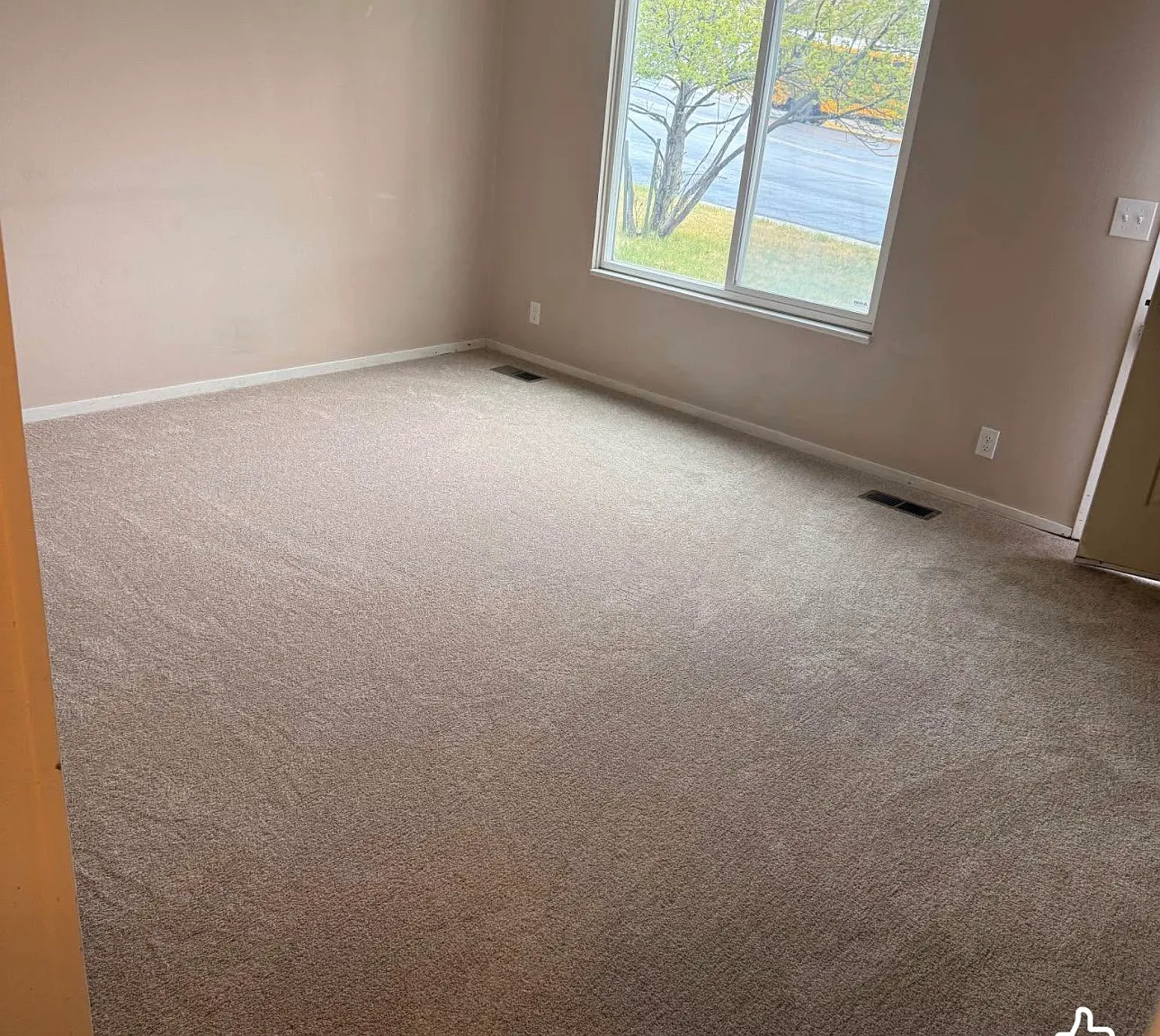 3 bed, 1350 sqft, $1,150 — Photo 3