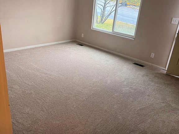 3rd image of 500 Monroe Ave APT 27