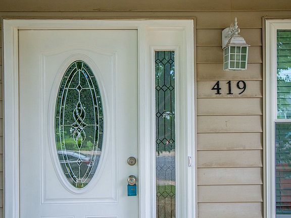 3rd image of 419 Riverside Ave