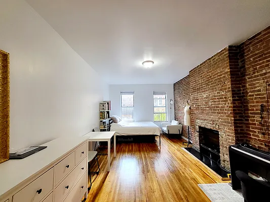 Rented by Douglas Elliman | media 11