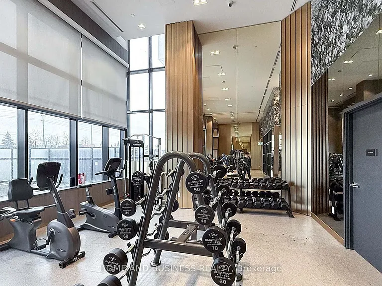 395 Dundas St W #816 — Photo 21