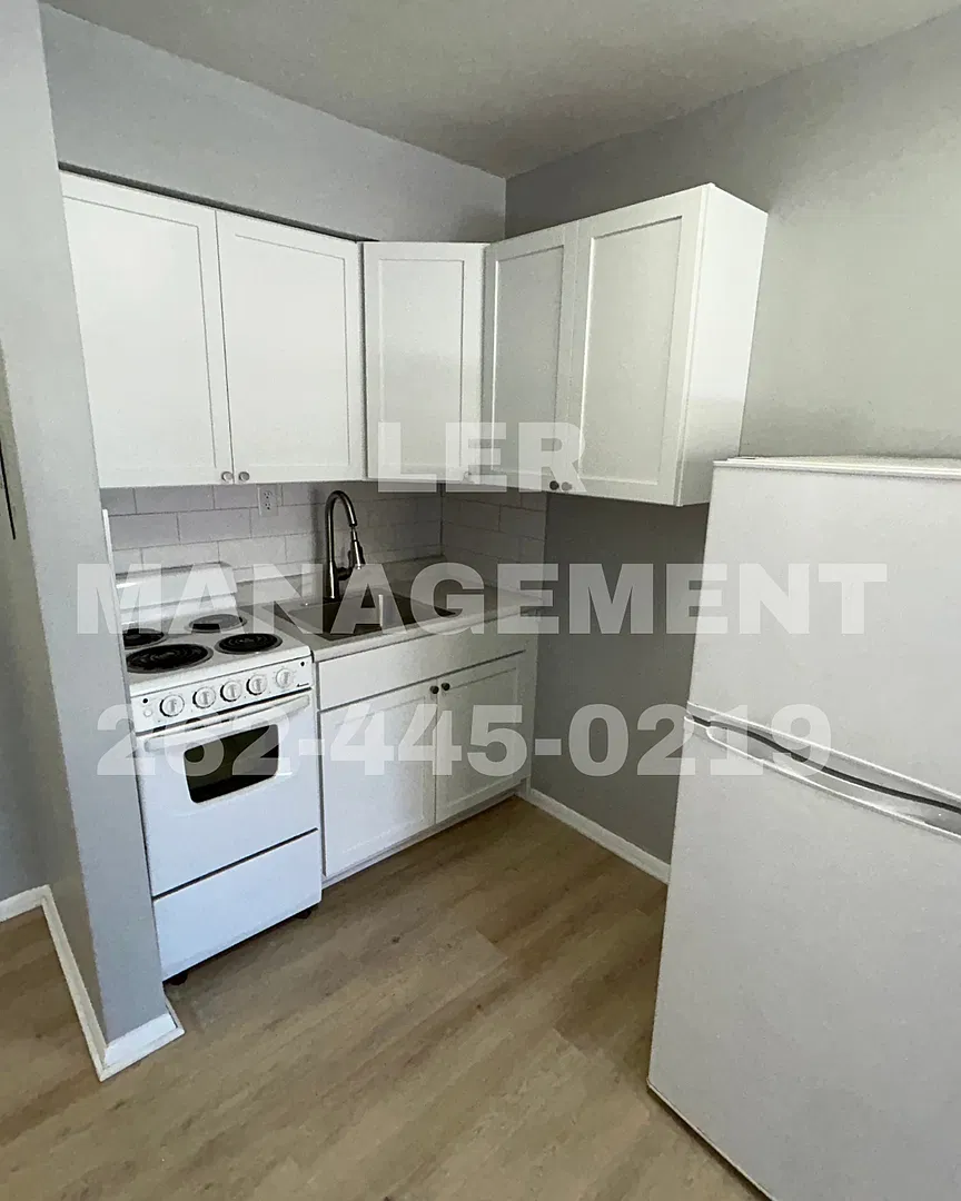 1915 Washington Ave. — Photo 1