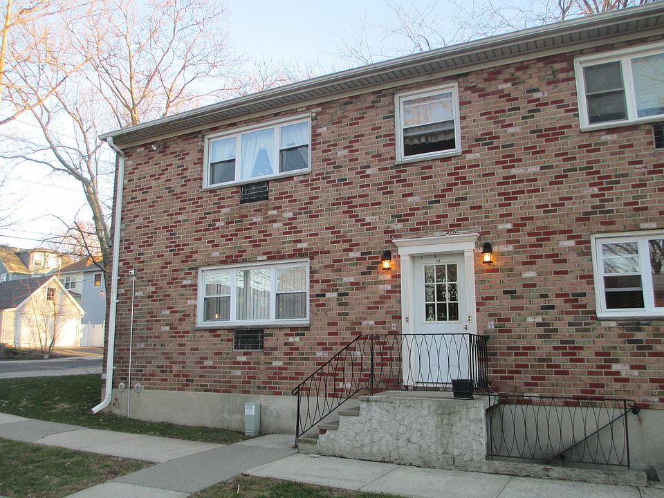 1st image of 206 Greenleaf Ave APT 2B