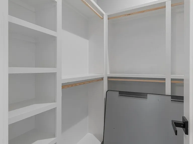 2806 Chicago St — Photo 3
