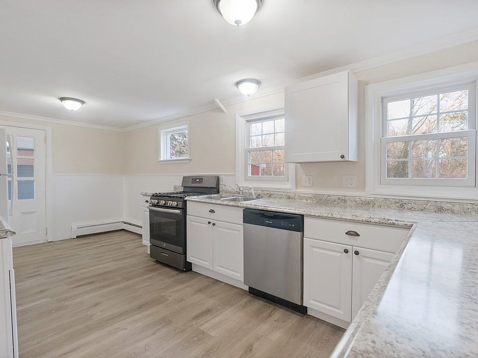 22 Mendon St, Blackstone, MA 01504 Zillow