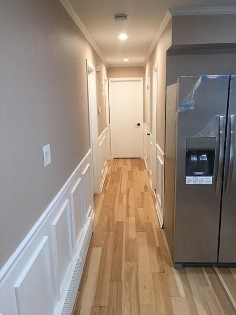 kitchen hallway facing the bedrooms