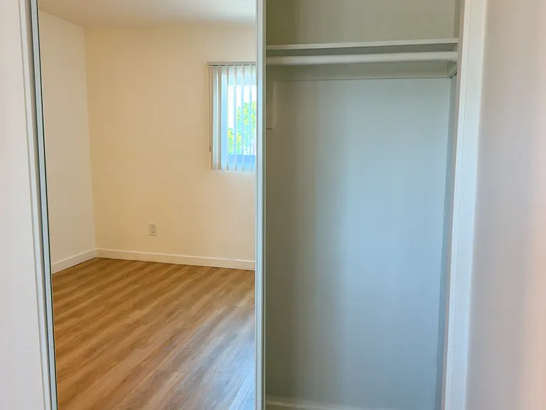 Laurel Canyon Place — Photo 14