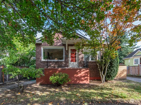 6616 Fremont Avenue N, Seattle, WA 98103
