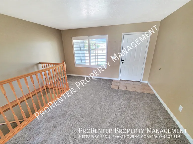 1488 Earl Cir — Photo 10