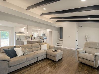 4915 W 79th St, Prairie Village, KS, 66208