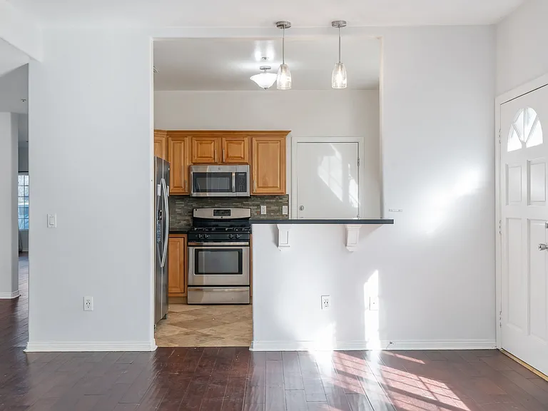 3911 Prospect Ave — Photo 12