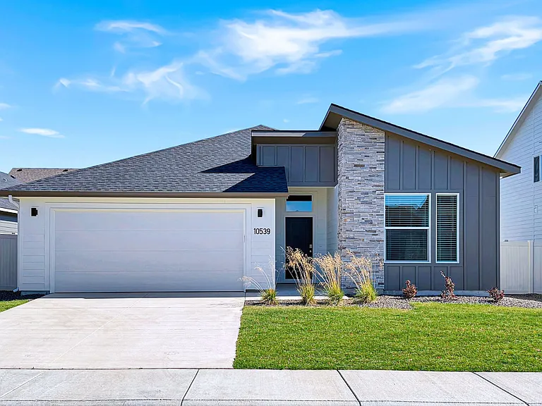 10539 W Teratai St — Photo 1